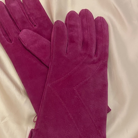 Elegant Pink Suede Gloves Size Large - Picture 10 of 11